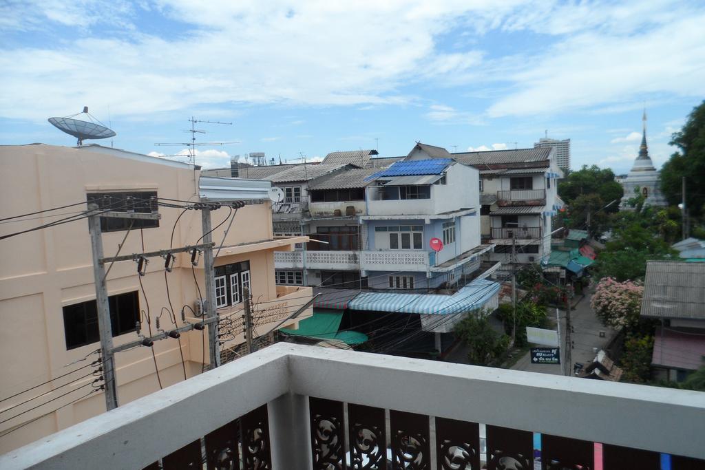 ホテル Bow Chiangmai House チエンマイ エクステリア 写真