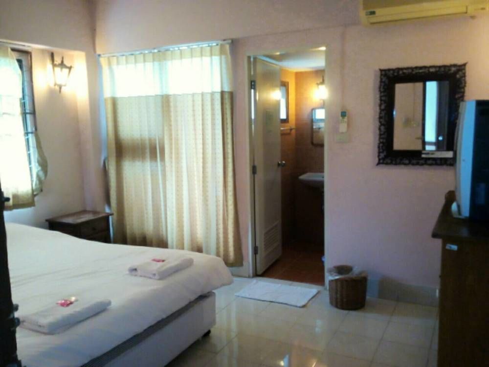 ホテル Bow Chiangmai House チエンマイ エクステリア 写真